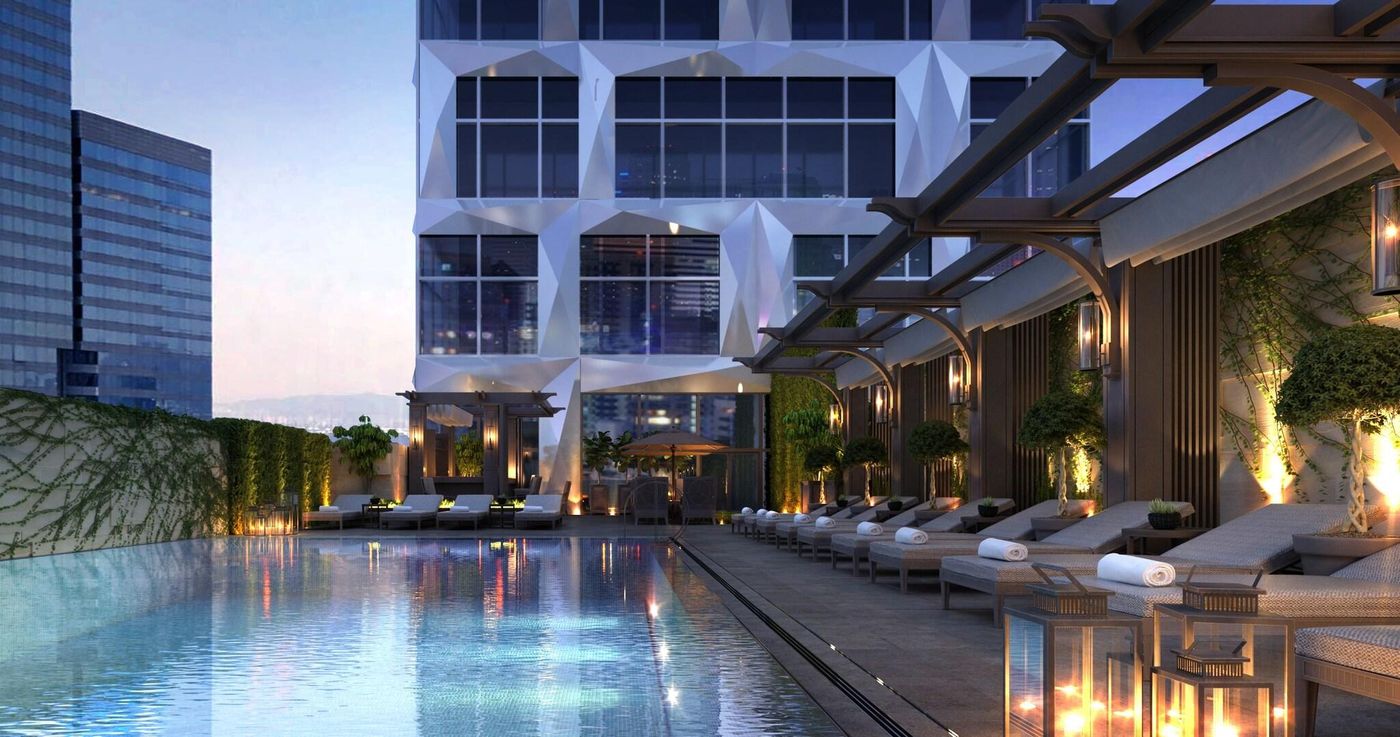 The-St-Regis-Hong-Kong-Pool-82