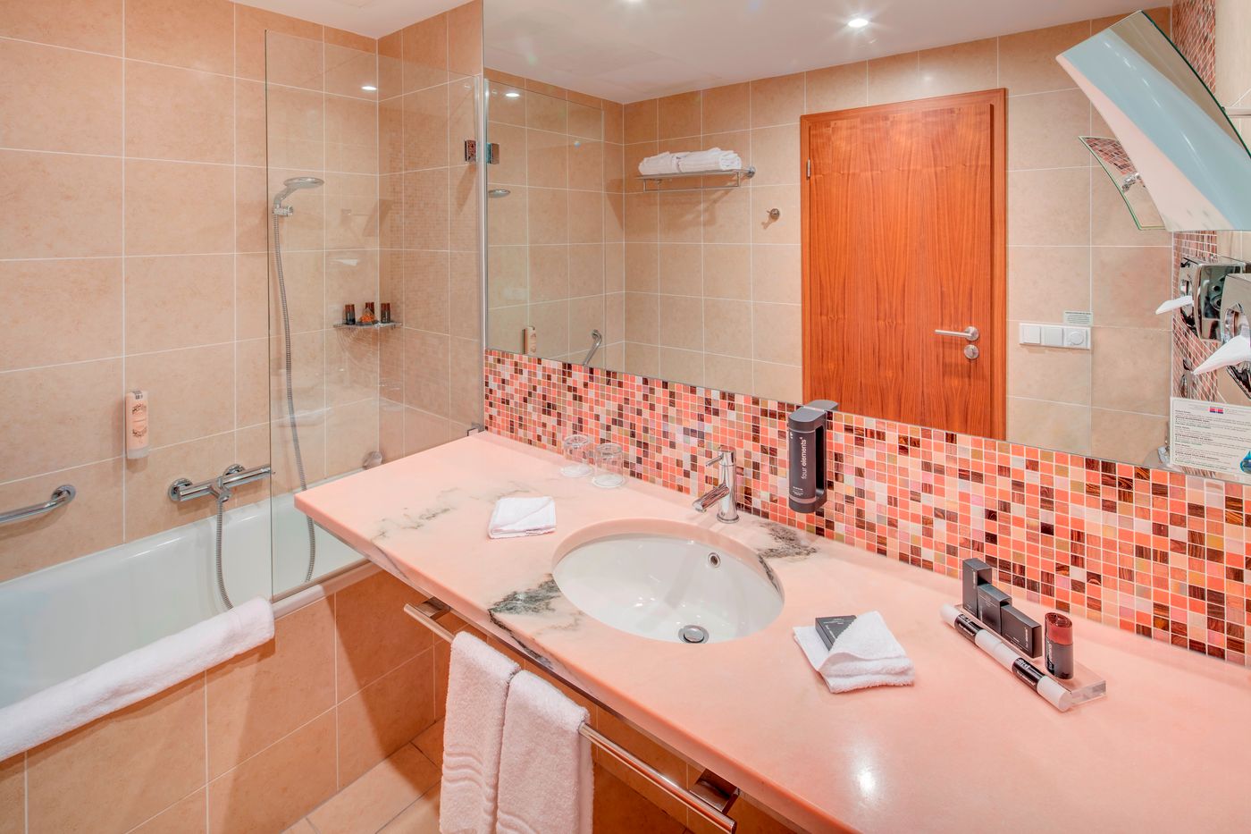 Clement-Hotel-Room-20