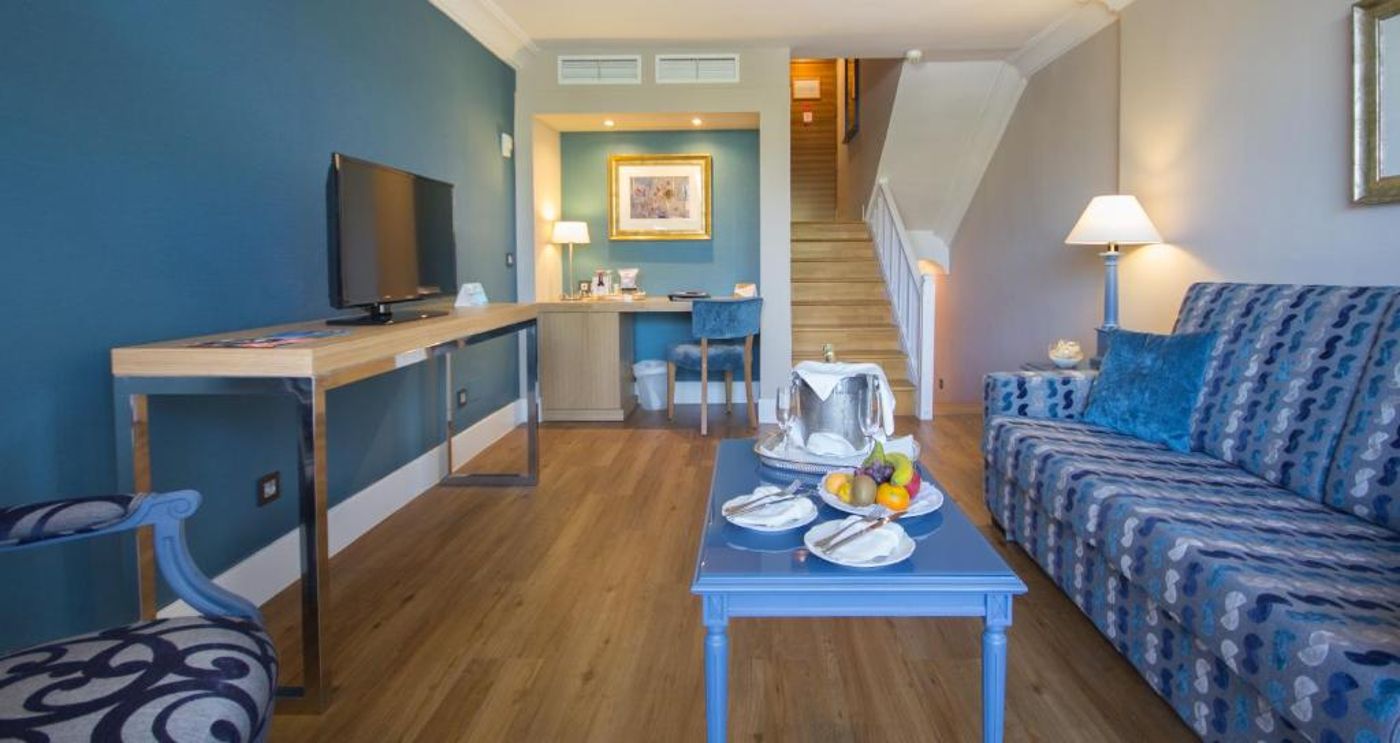 Los-Monteros-Room-42