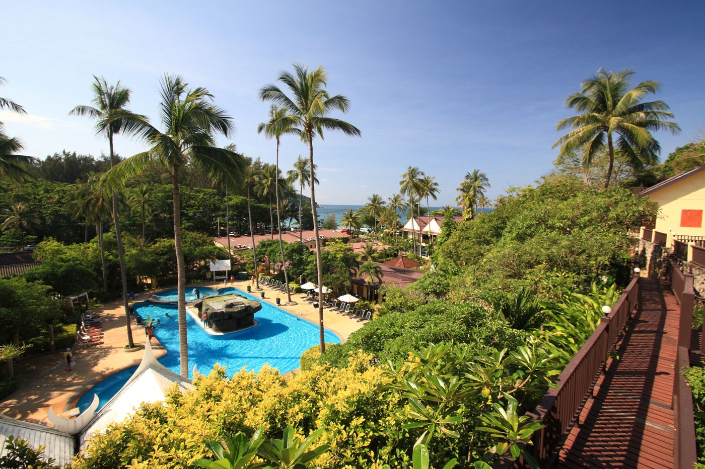 All-Seasons-Naiharn-Phuket-Pool-2