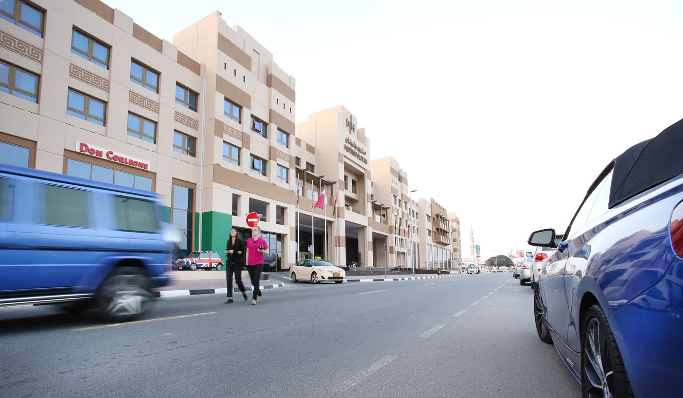 Metropolitan-Hotel-on-Sheikh-Zayed-Road-Dubai-General-view-15