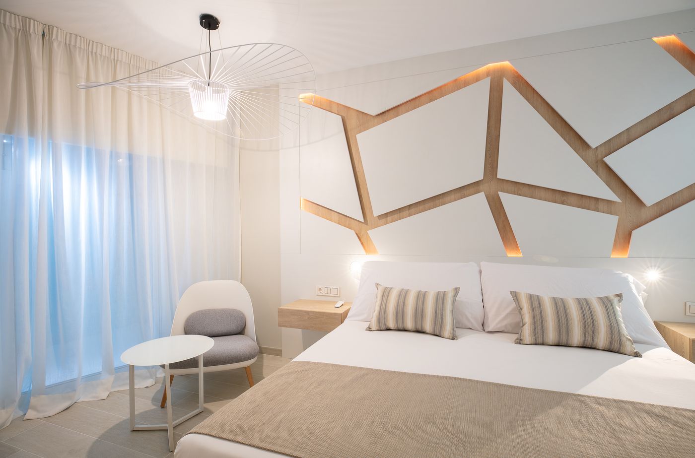 The-Ibiza-Twiins-Room-38