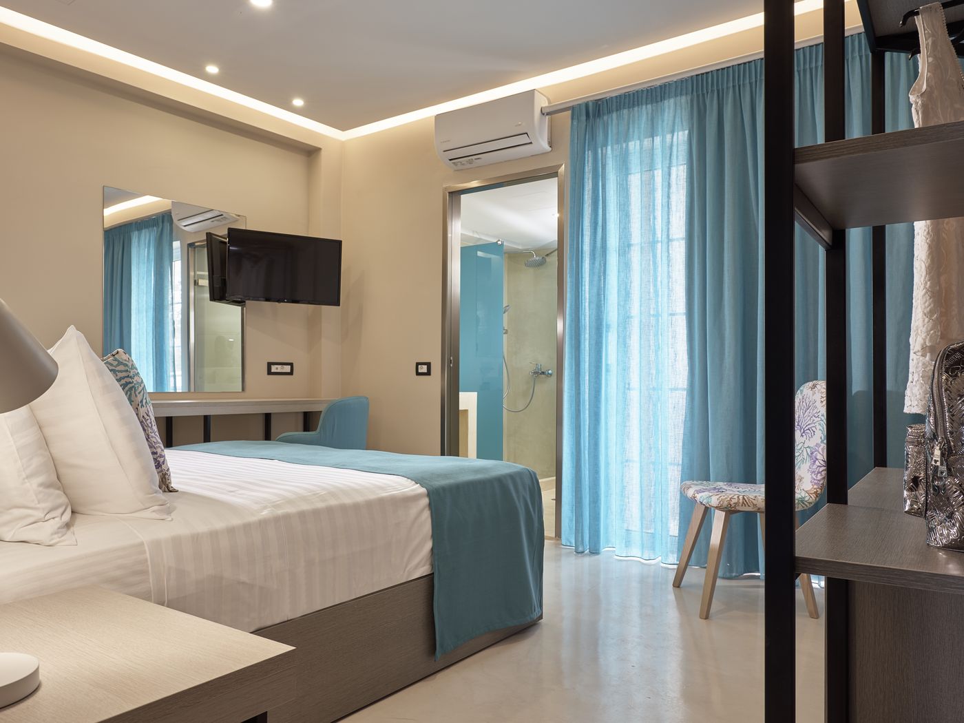 Koukounaria--Hotel---Suites-Room-18