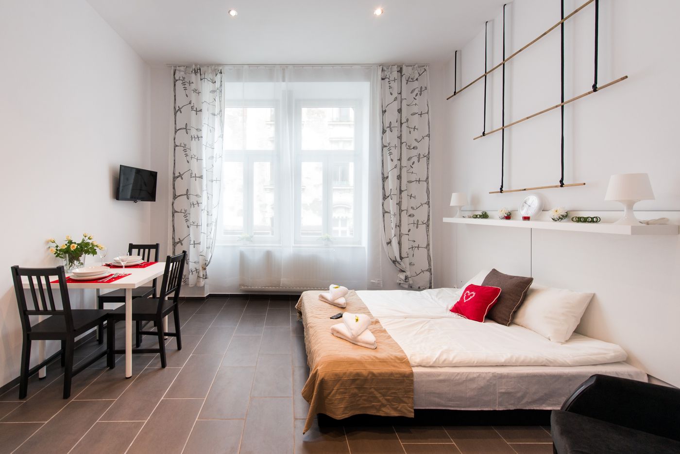 Happy-Tower-Krakow-Room-15