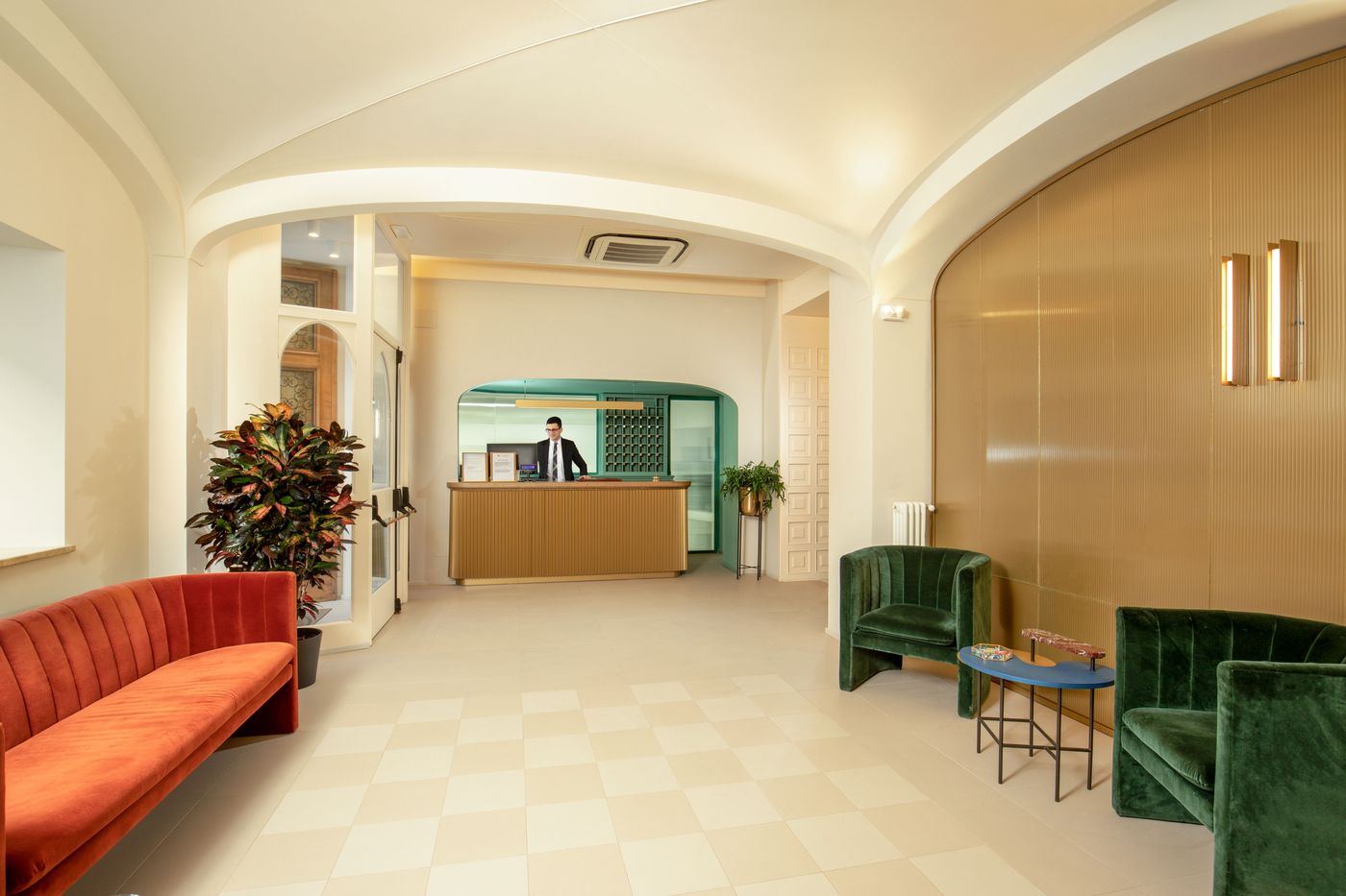 Hotel-Colosseum-Lobby-3