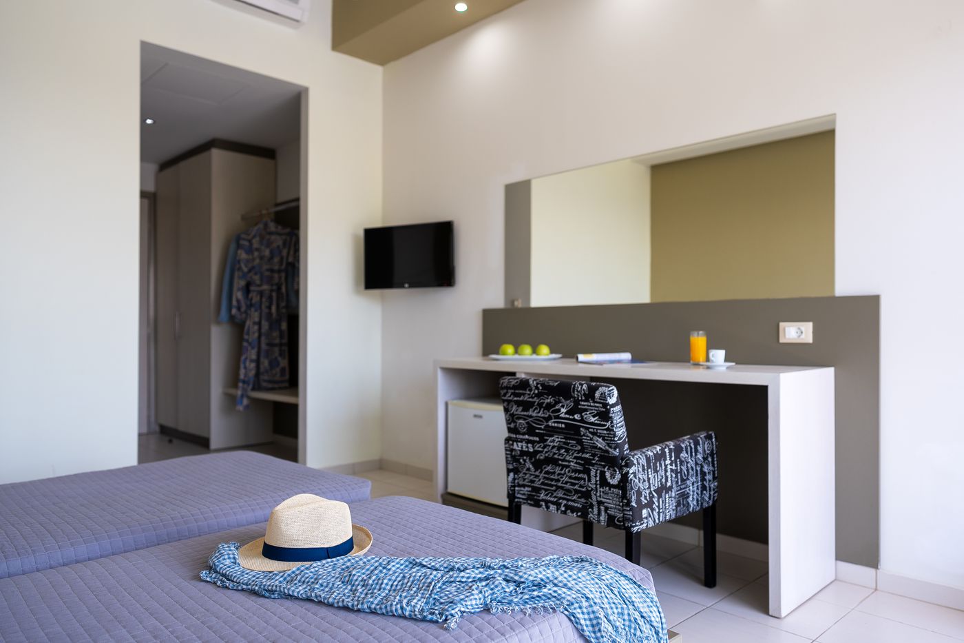 Cathrin-Hotel-Room-18