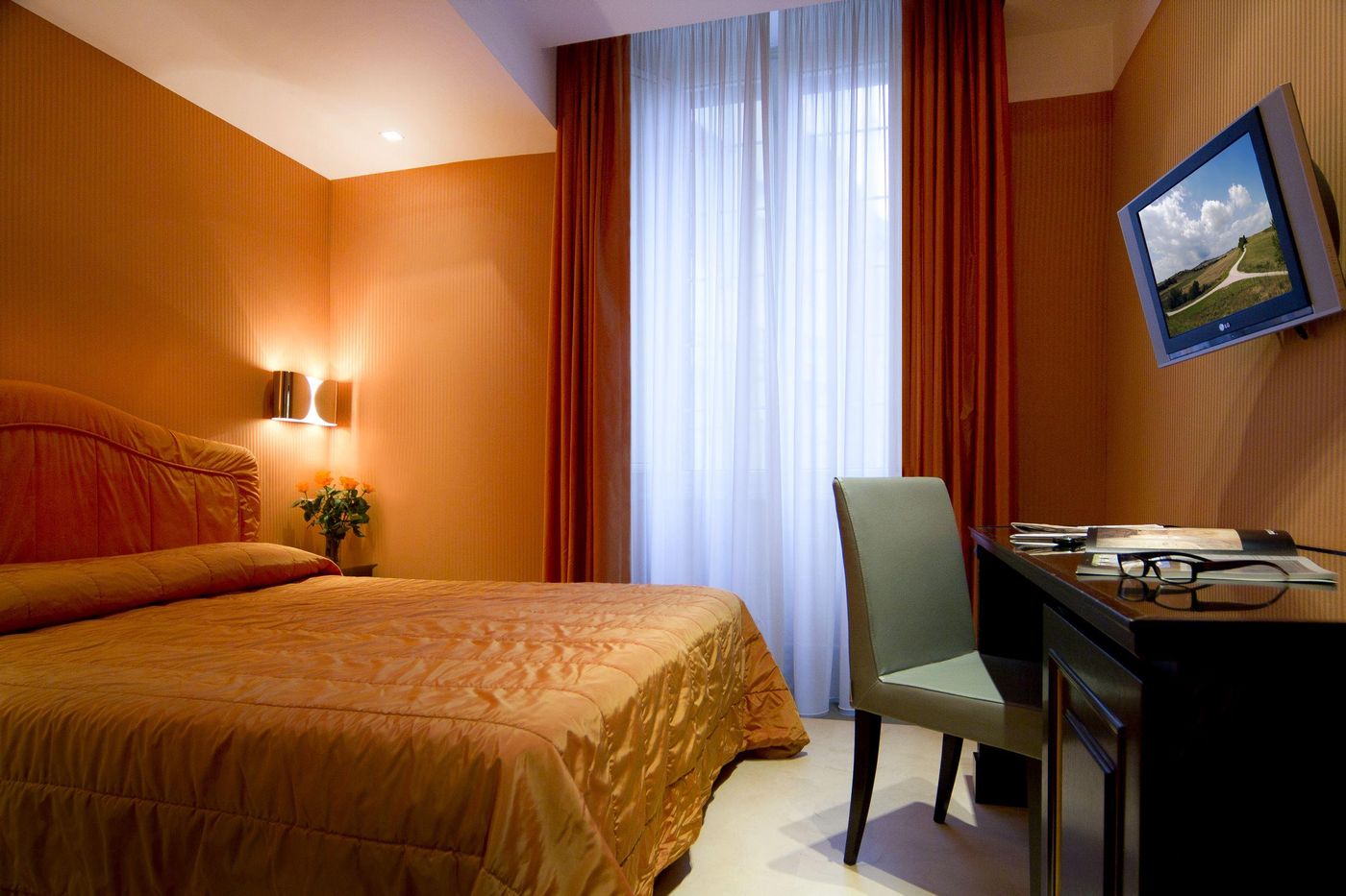 Marcella-Royal-Rooftop-Garden-Room-37