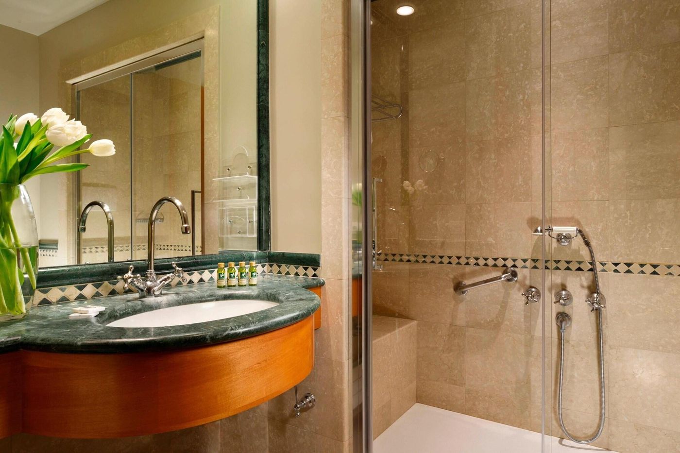 Four-Points-by-Sheraton-Siena-Room-35