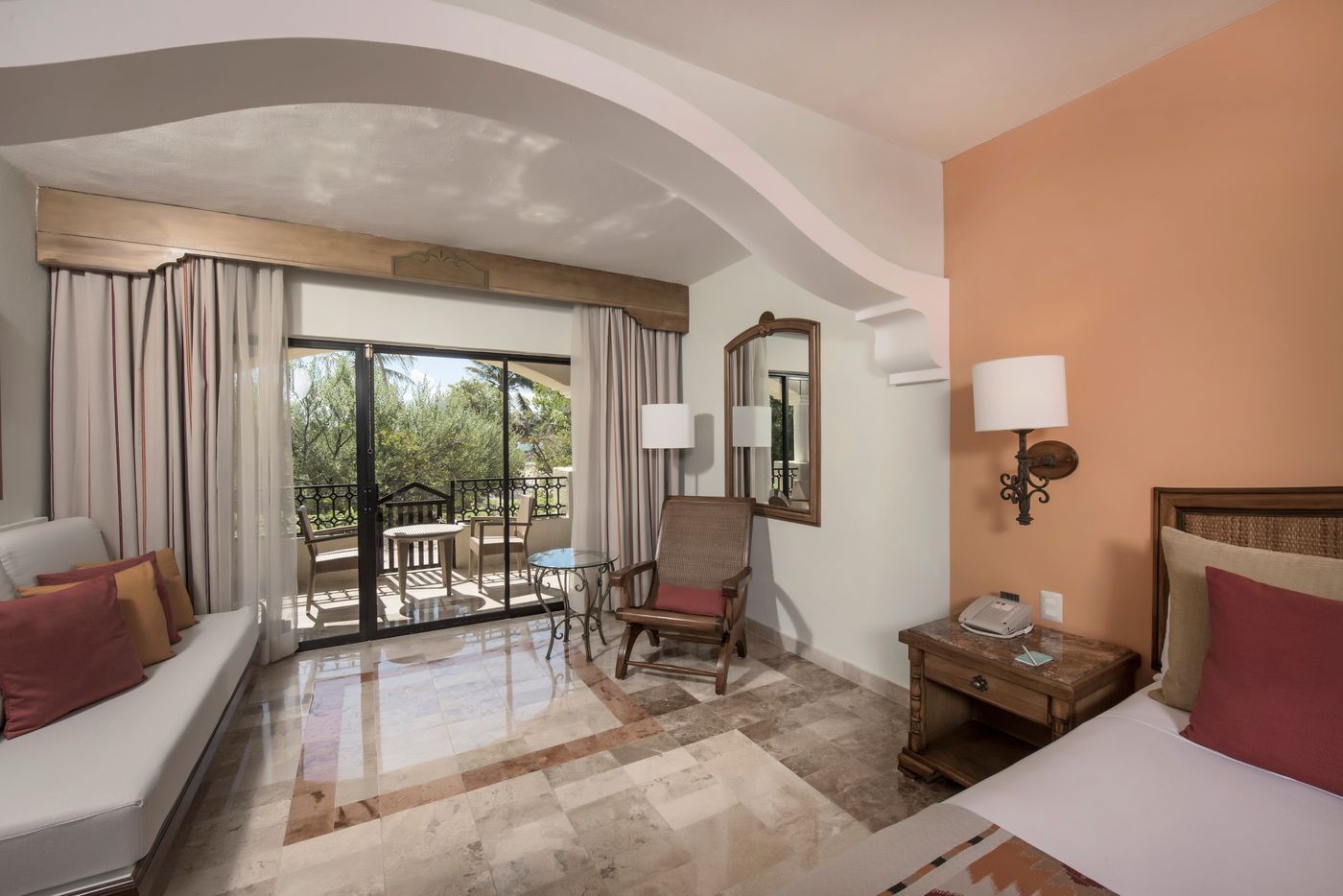 Iberostar-Waves-Paraiso-Beach-Room-38