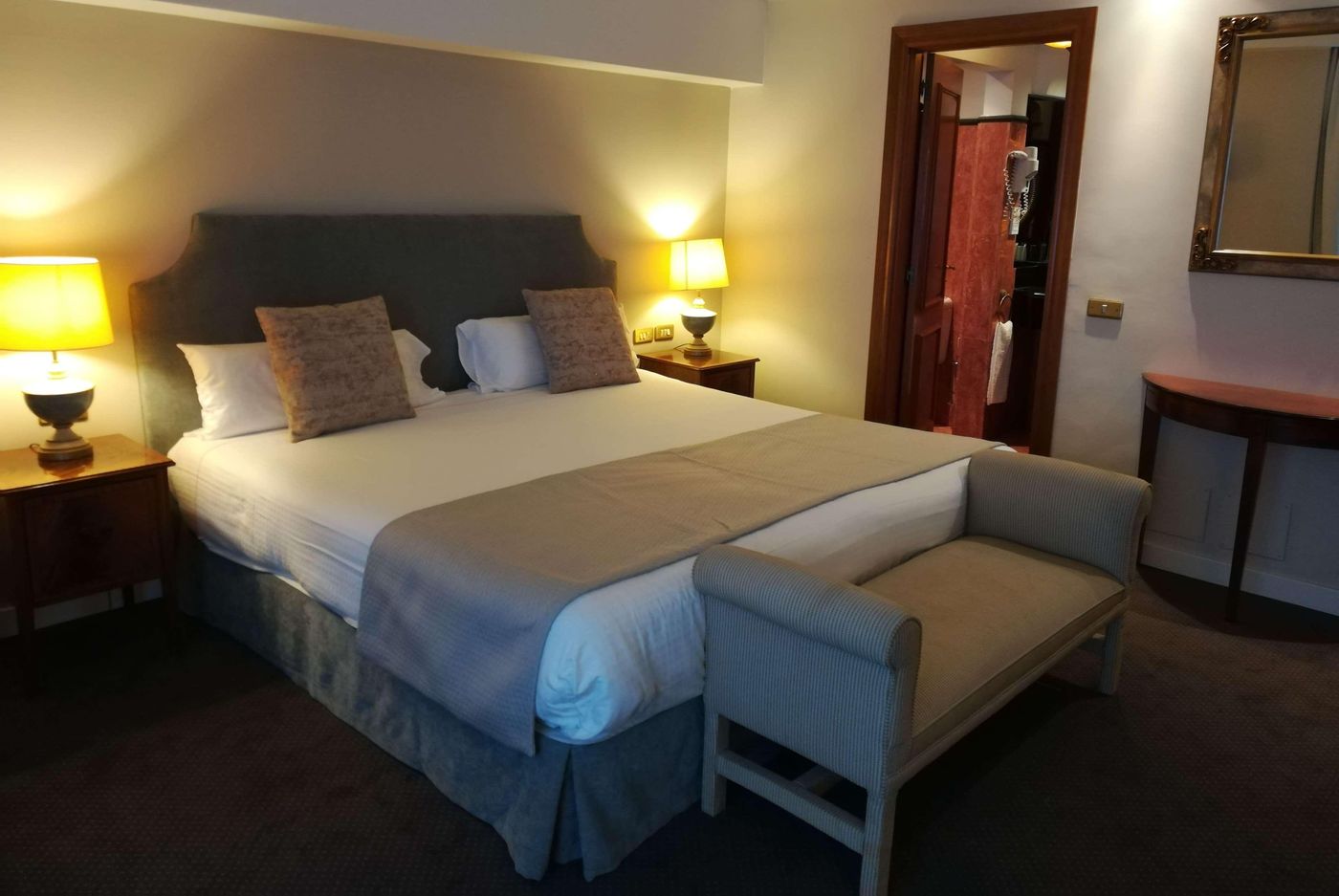 Hotel-Avenue-Louise-Brussels-Trademark-Collection-Room-27