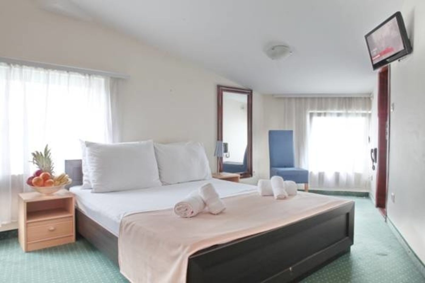 Happy Star Club-Serbia-BELGRAD-Room-8