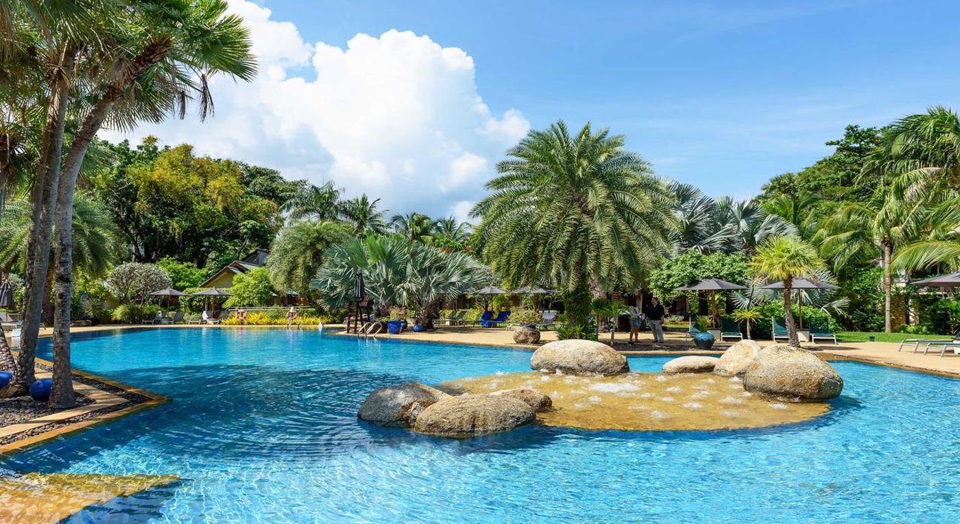 Movenpick Resort & Spa Karon Beach Phuket