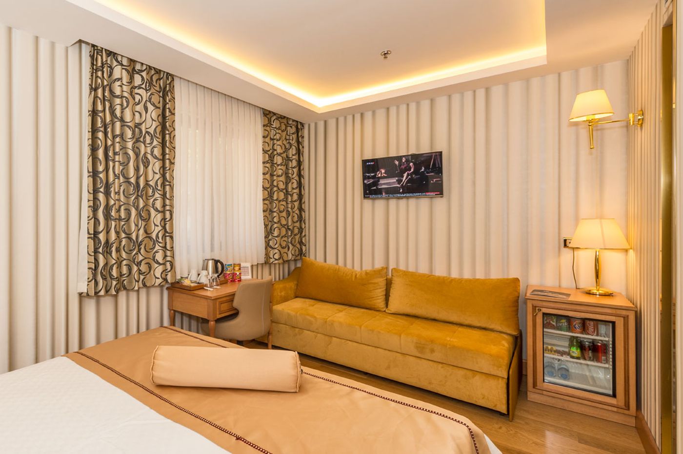 Aprilis-Gold-Hotel-Room-26