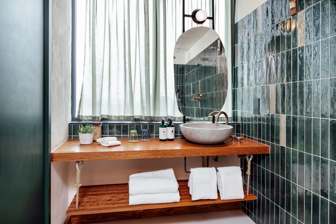 Treehouse Hotel Manchester-United Kingdom-Manchester-Room-8