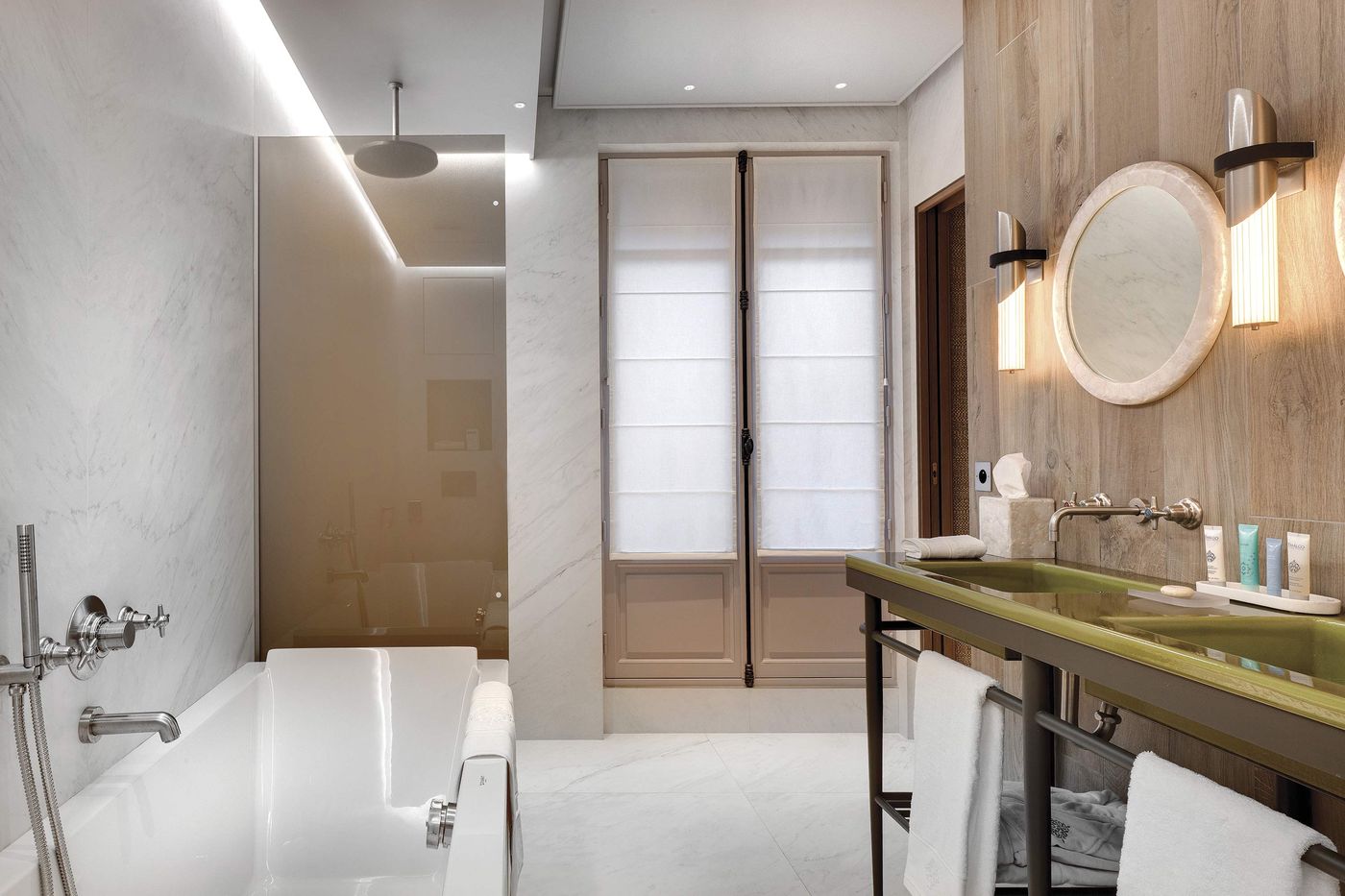 La-Demeure-Montaigne-Room-56