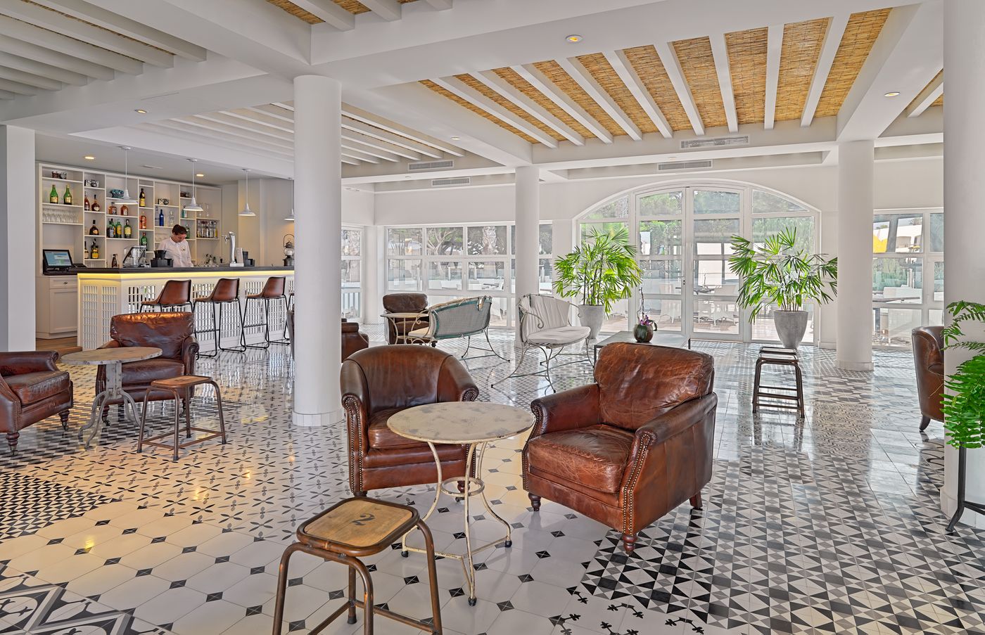 H10-Ocean-Suites-Lobby-41