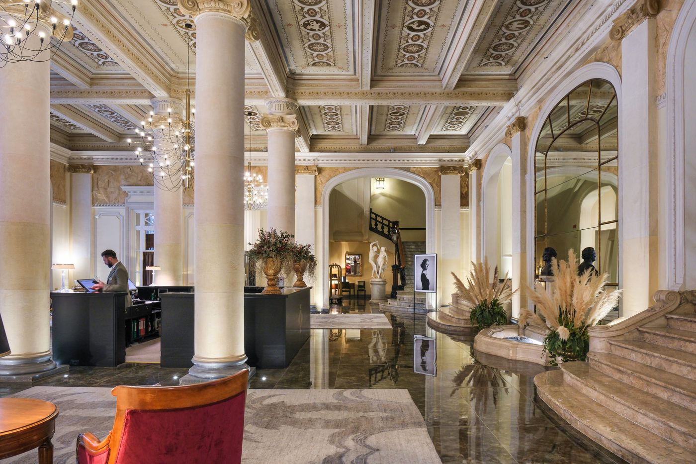 Grand-Hotel-et-des-Palmes-Lobby-54