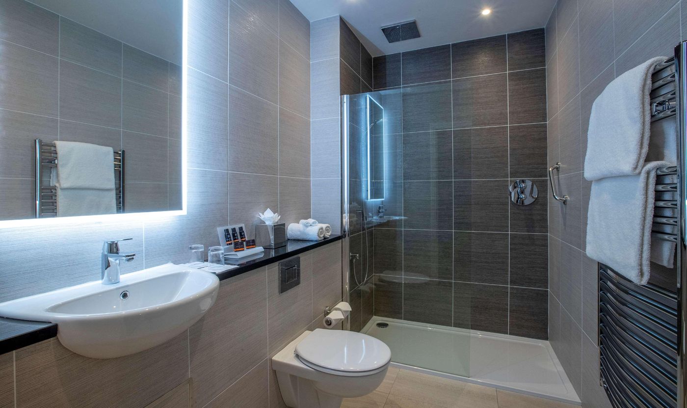 The-Fleet-Hotel-Room-44