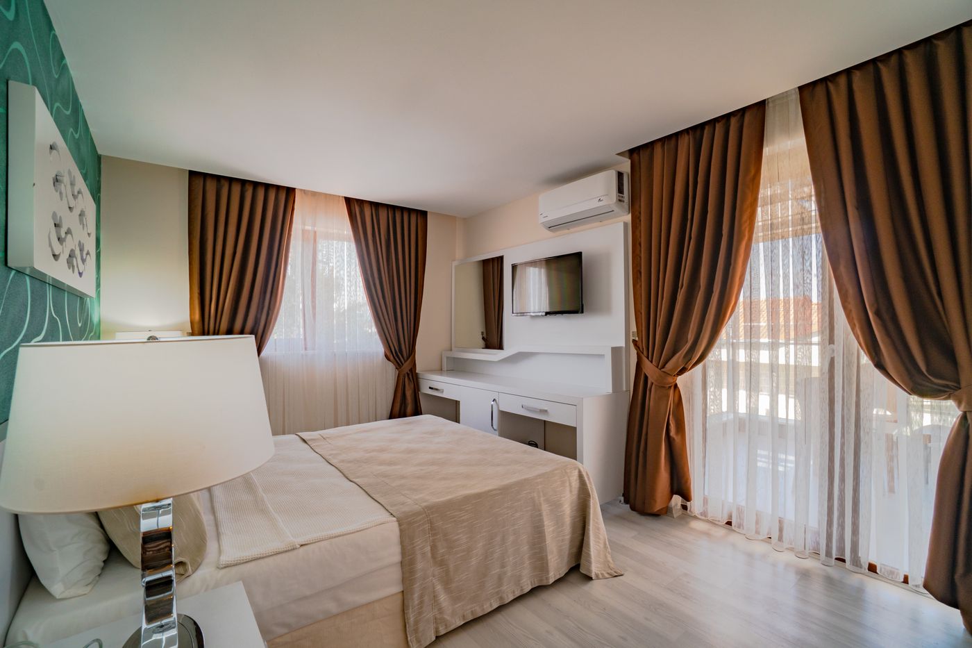 Joker Vista Hotel Side