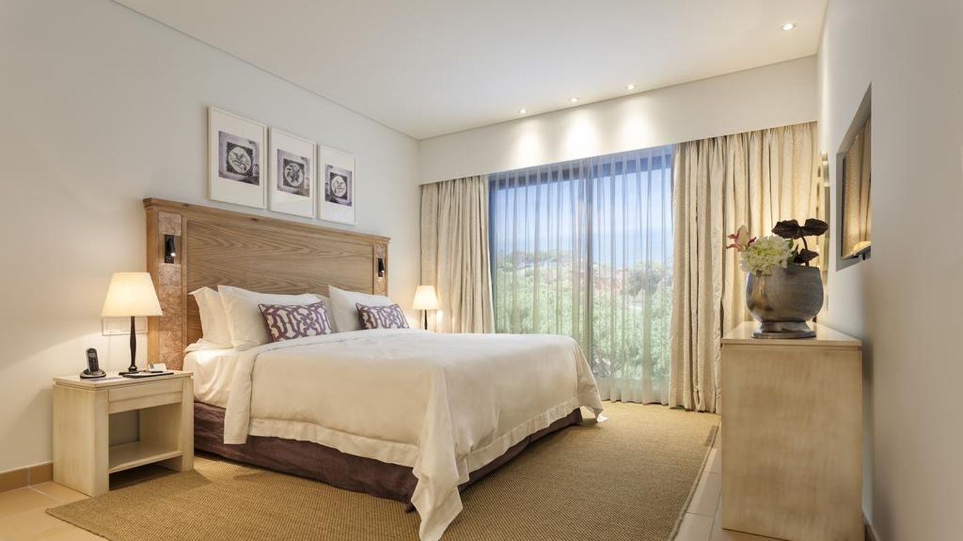 Pine Cliffs Ocean Suites