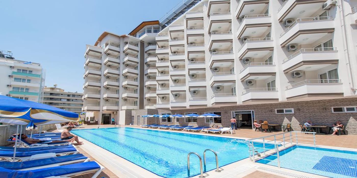 Grand-Atilla-Hotel-Pool-2