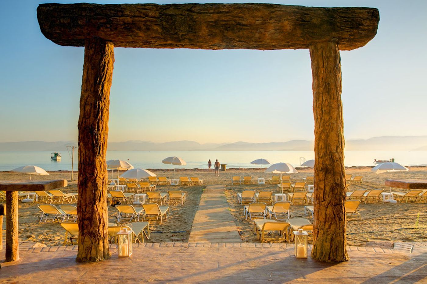 Island-Beach-Resort-Lobby-56