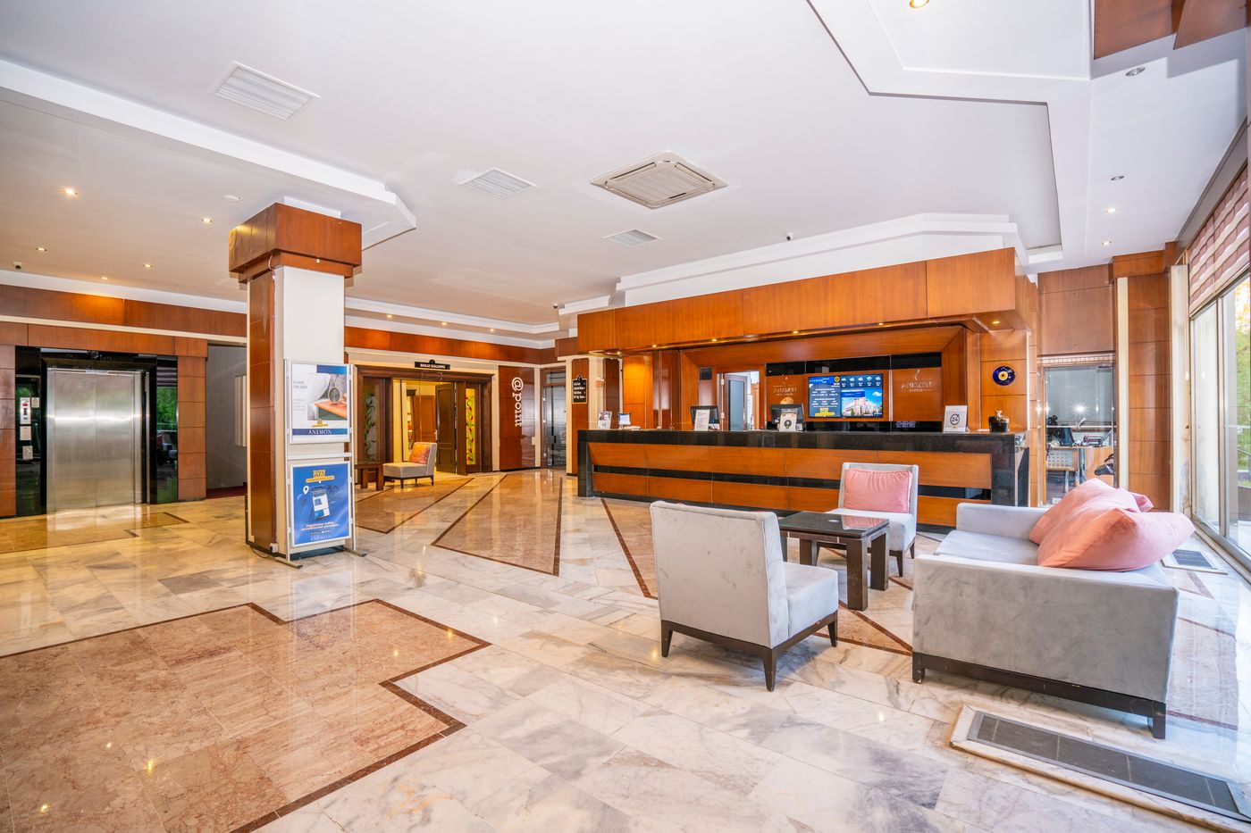 Anemon-Ege-Lobby-14