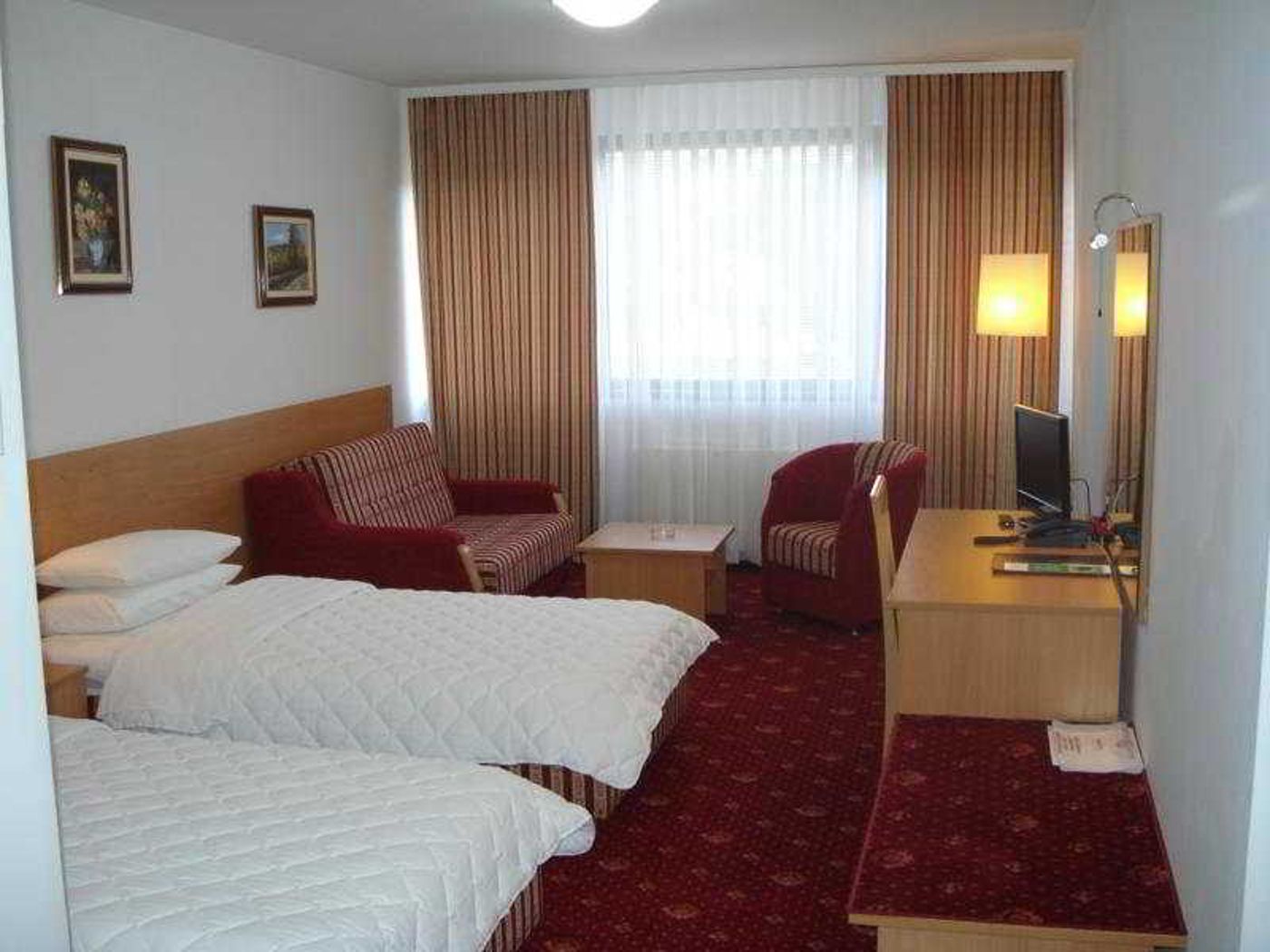 Grand Sarajevo-Bosnia & Herzegovina-SARAJEVO-Room-6