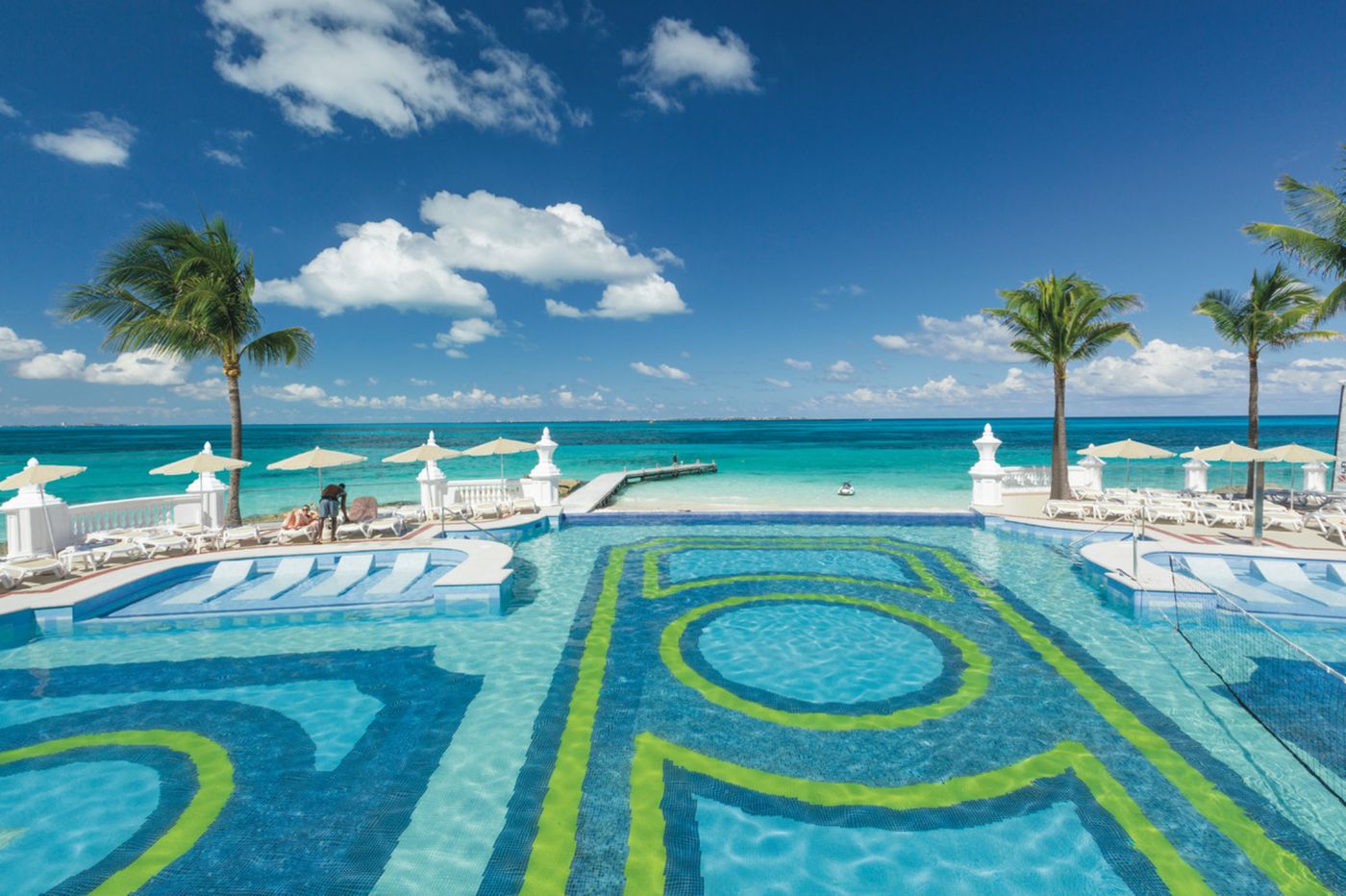 Riu-Palace-Las-Americas-All-Inclusive-Pool-14