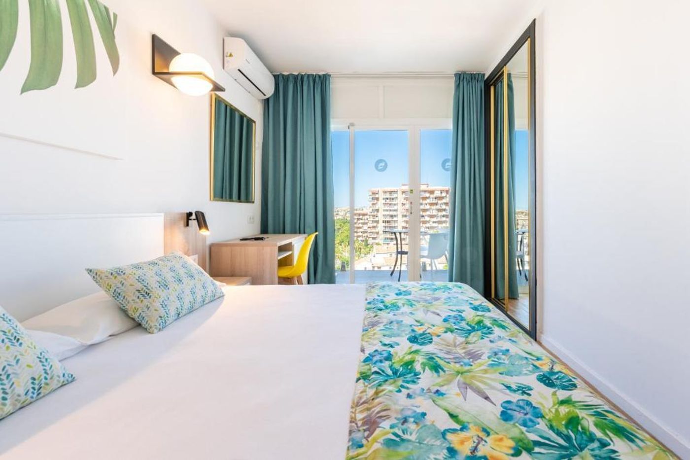 THB San Fermin - Superior Room with Pool View