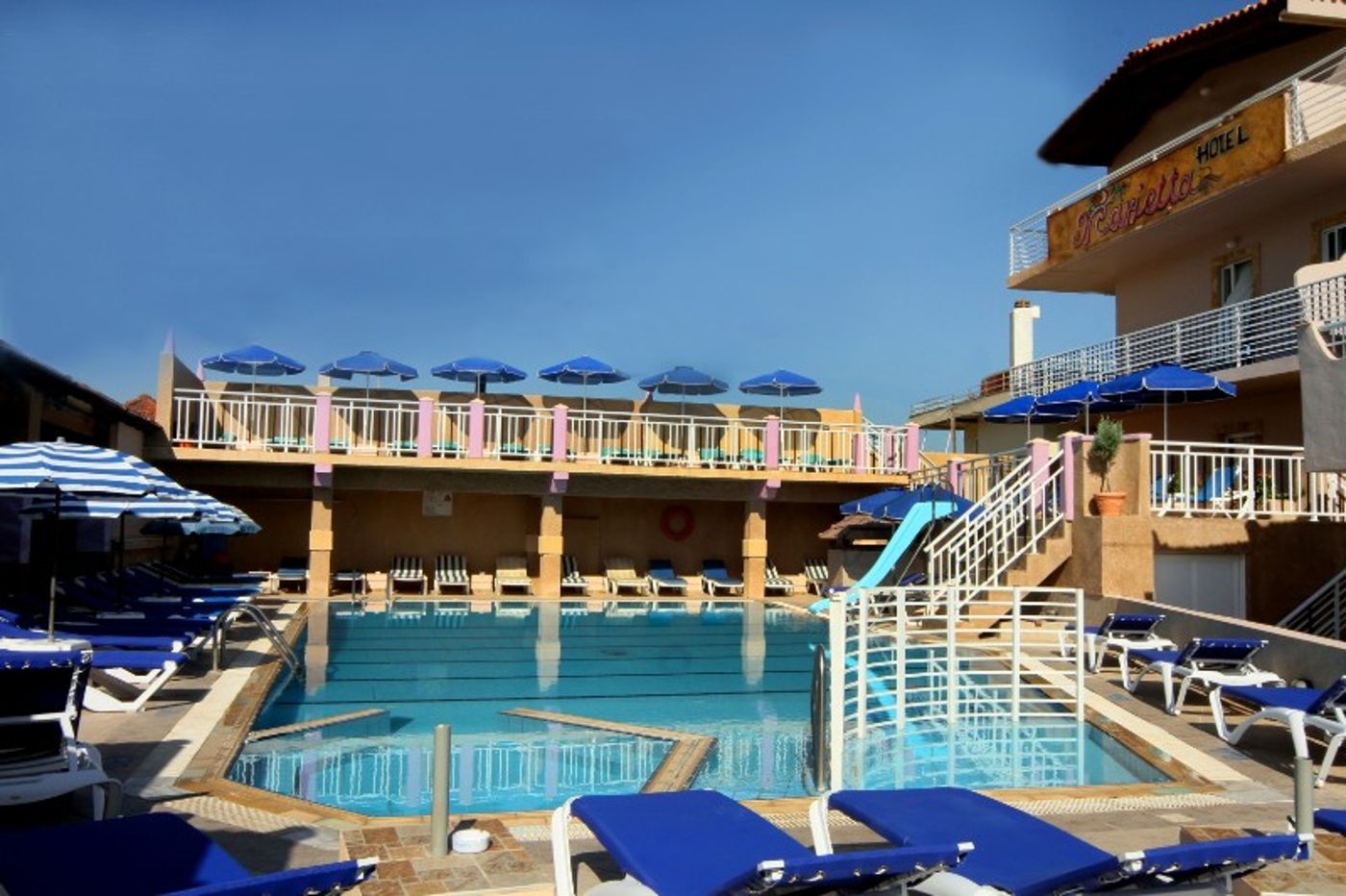 Marietta-Aparthotel-Pool-4