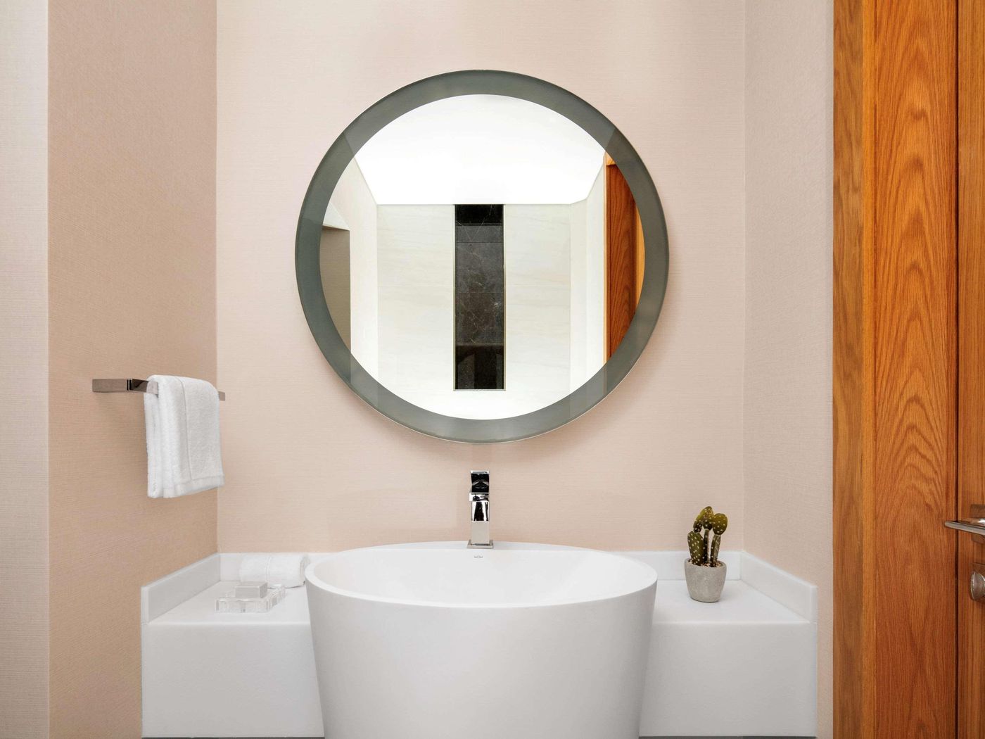 SLS-Dubai-Hotel---Residences-Room-47