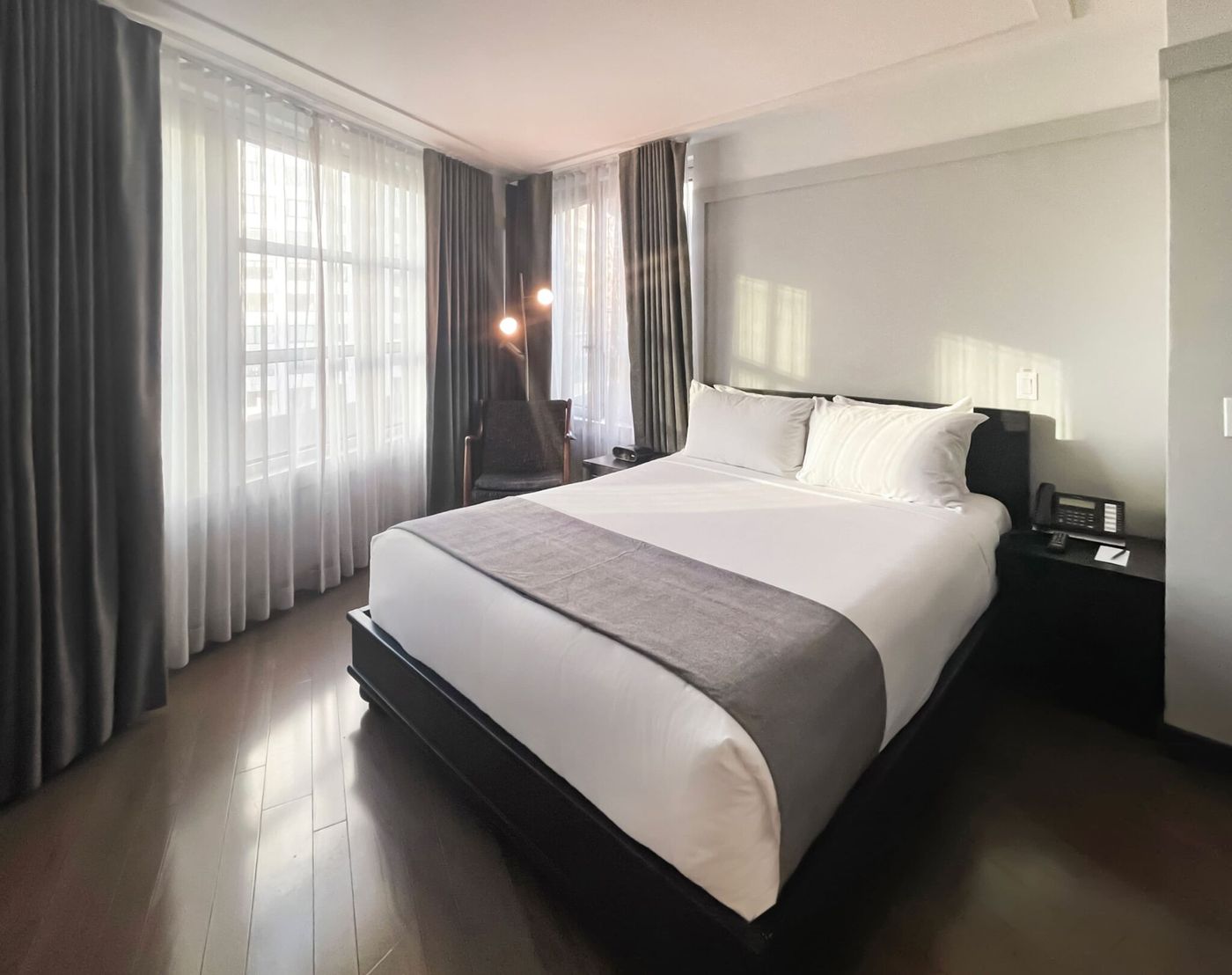 The-Tillary-Hotel-Brooklyn-Room-12