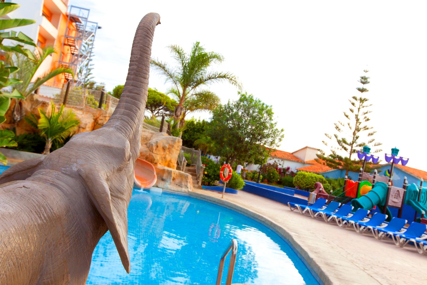 Marbella-Playa-Pool-11