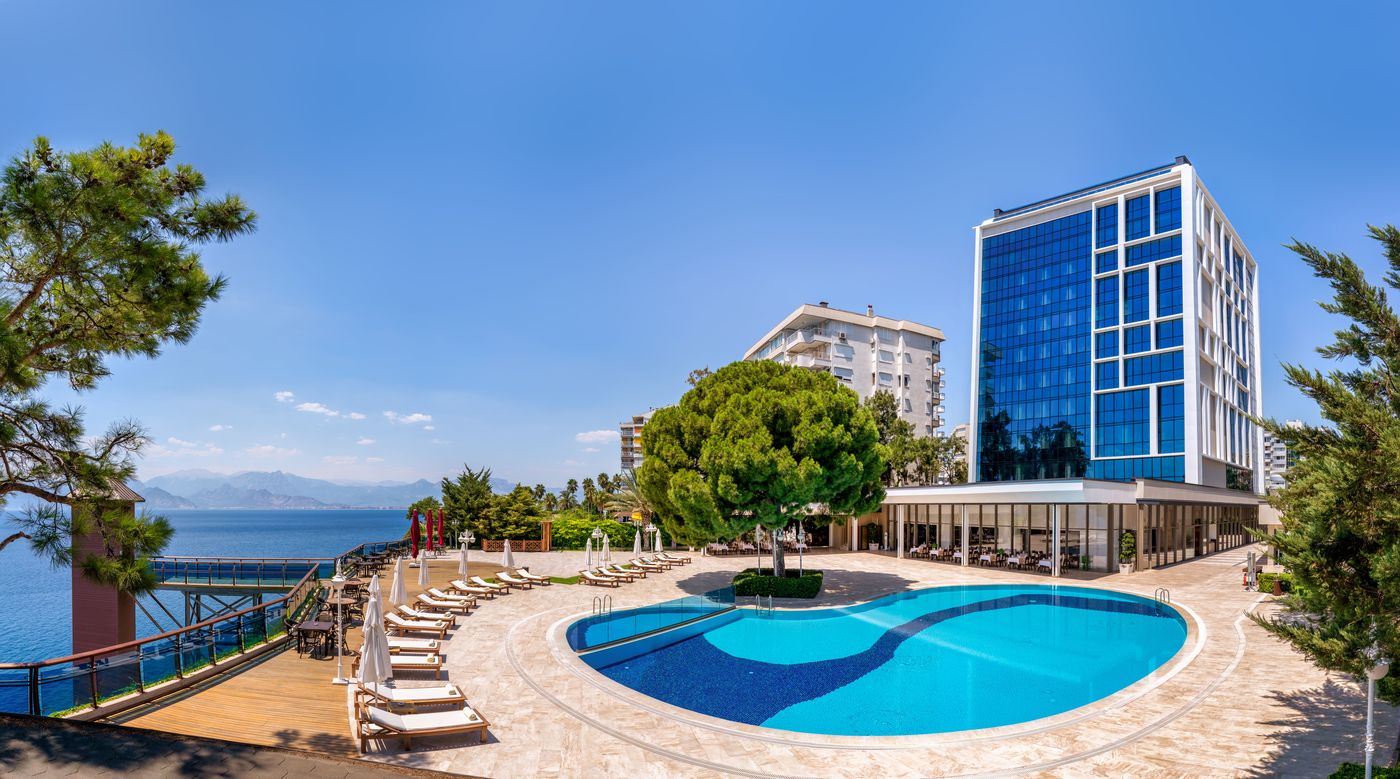 Oz-Hotels-Antalya-Resort---Spa-Adult-Only-16--Pool-2