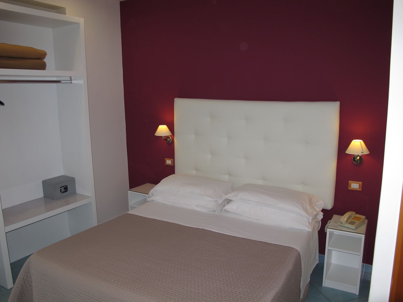 Club-Sorrento-Room-28