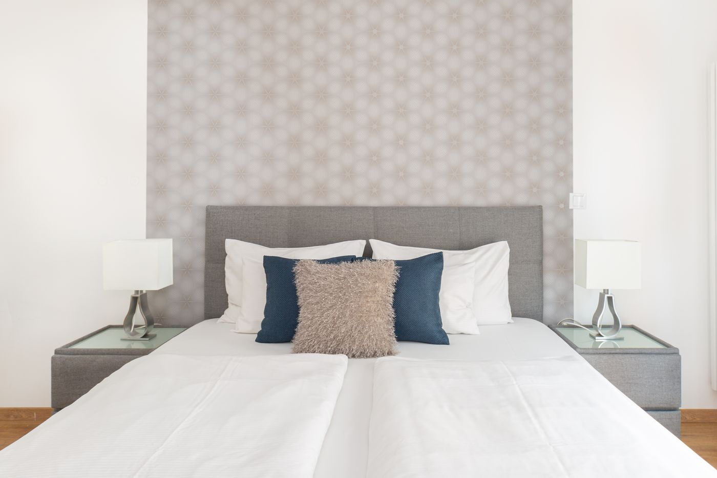 Vagabond-Broadway-Room-37