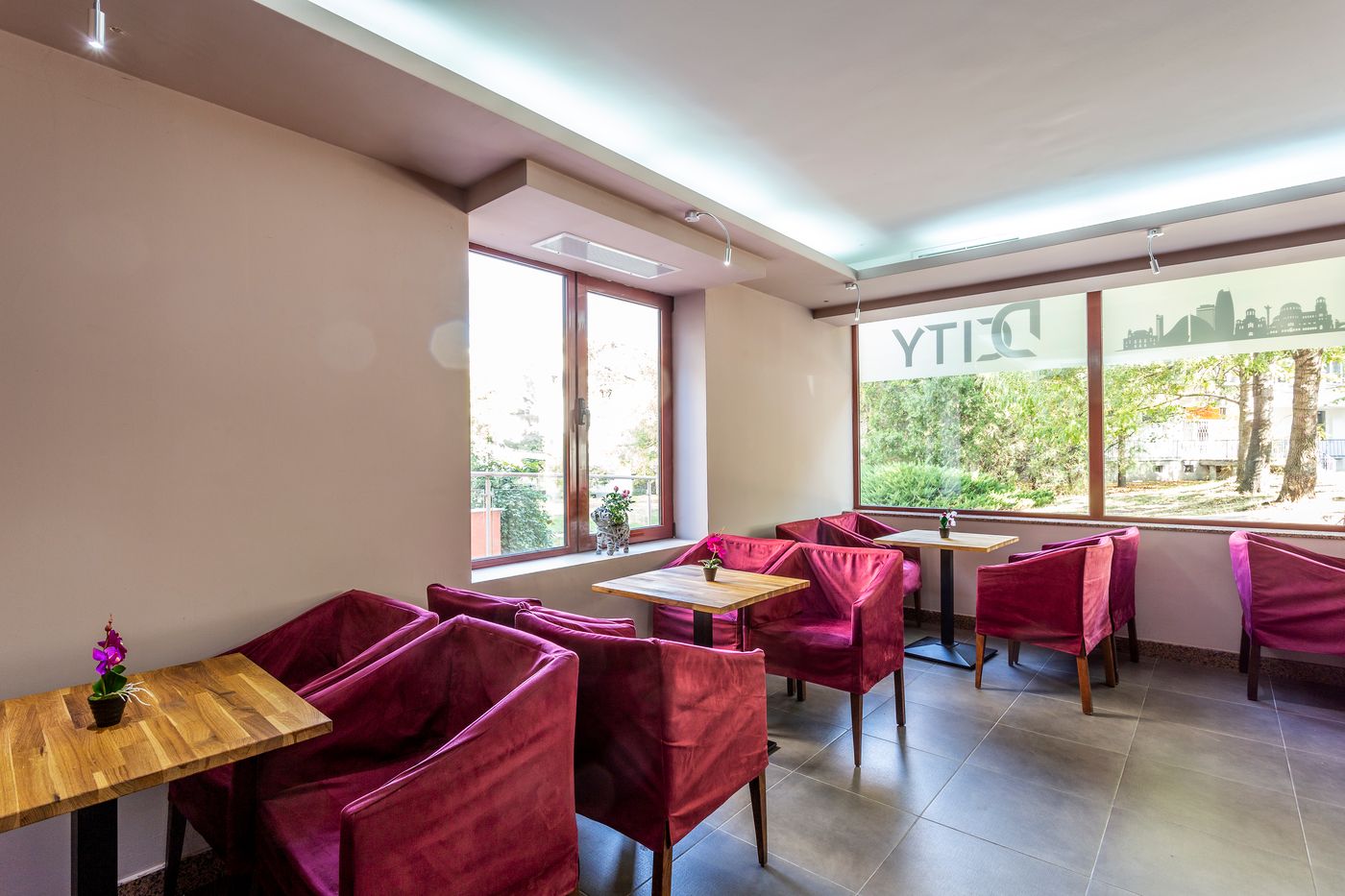 Cityhome Aparthotel-Bulgaria-Sofia-Lobby-4