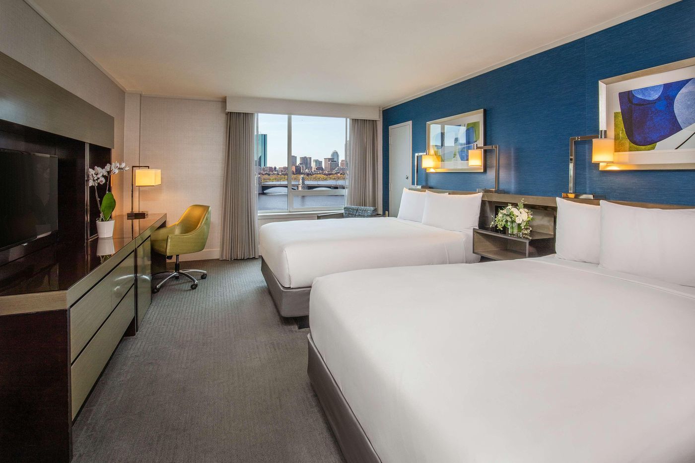 The-Royal-Sonesta-Boston-Room-22
