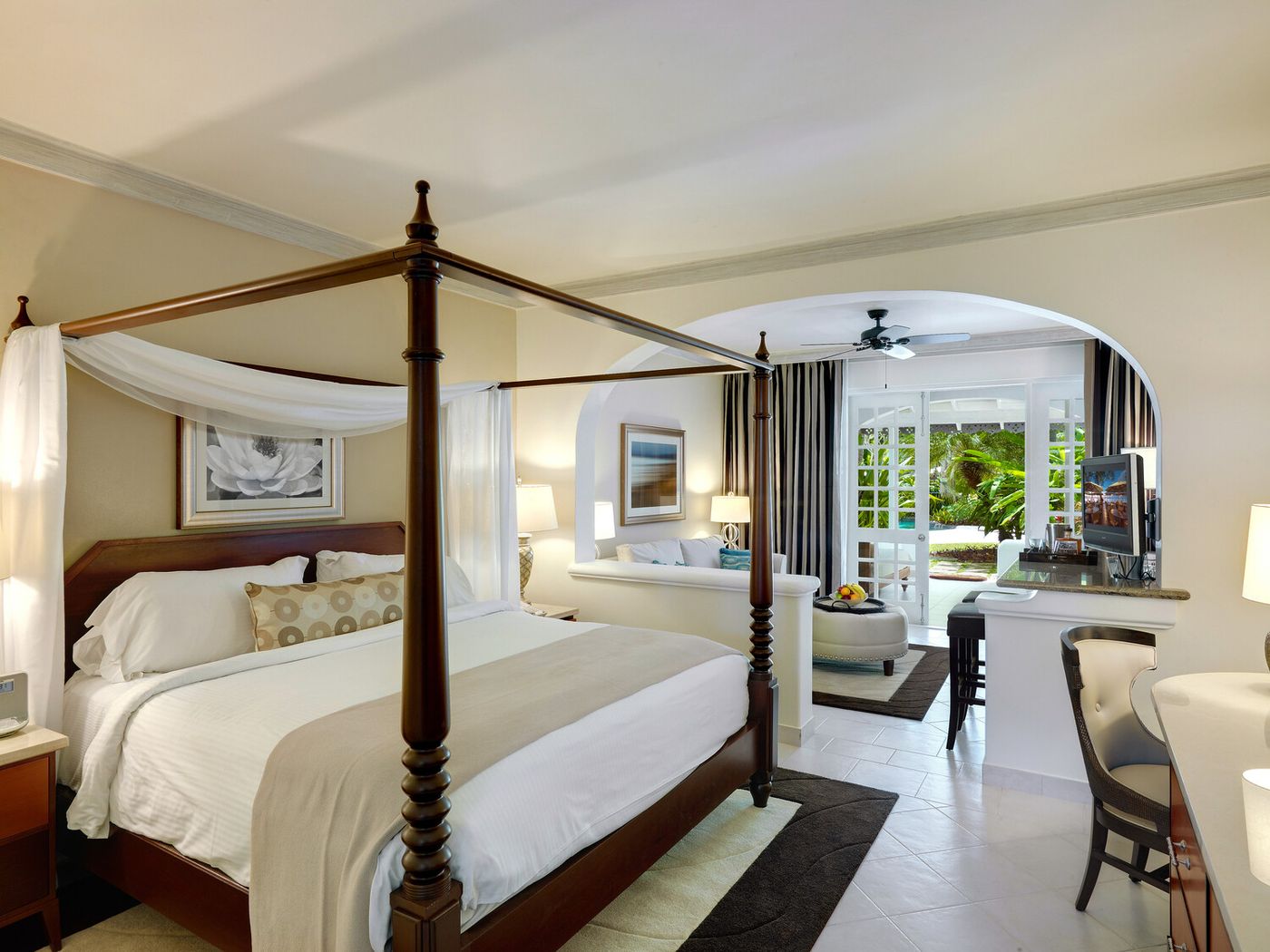 22/08/24 - Colony Club by Elegant Hotels