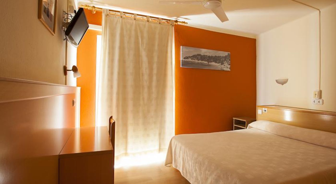 HOSTAL EUROPA PUNICO