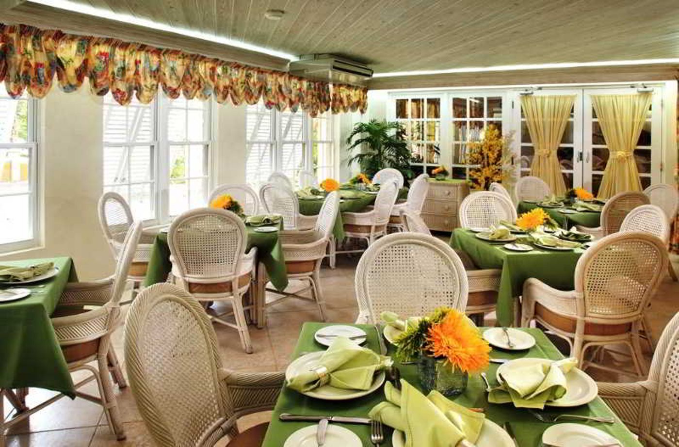 Coral-Sands-Beach-Resort-Restaurant-11