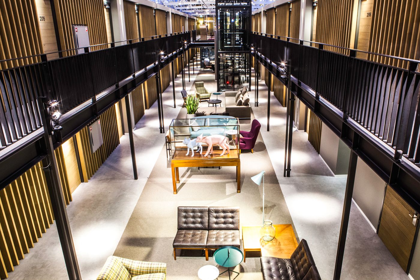 Hotel-De-Hallen-Lobby-26