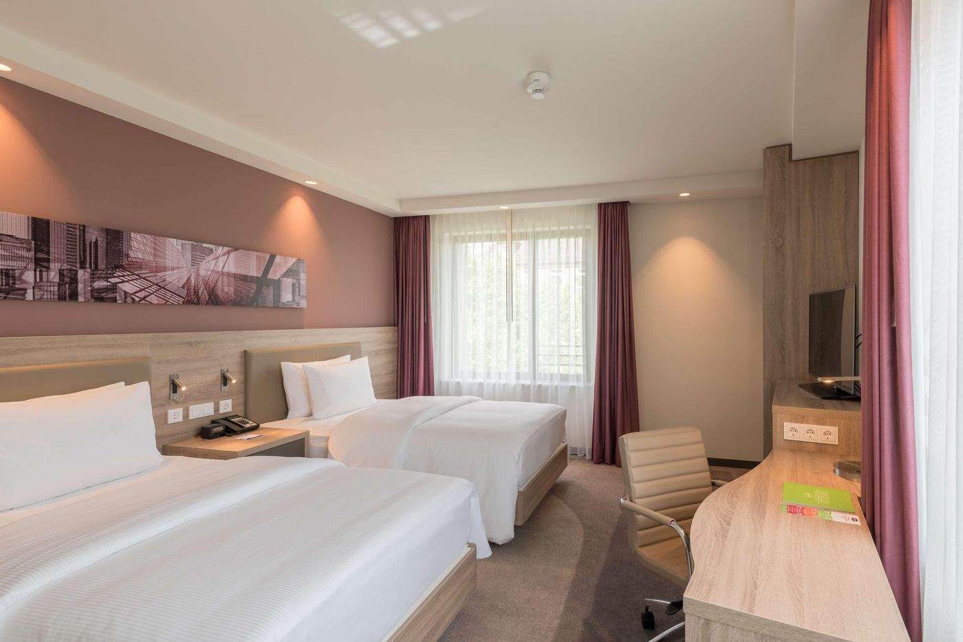 Hampton by Hilton Frankfurt City Centre East - Germany - Frankfurt - Room - 5