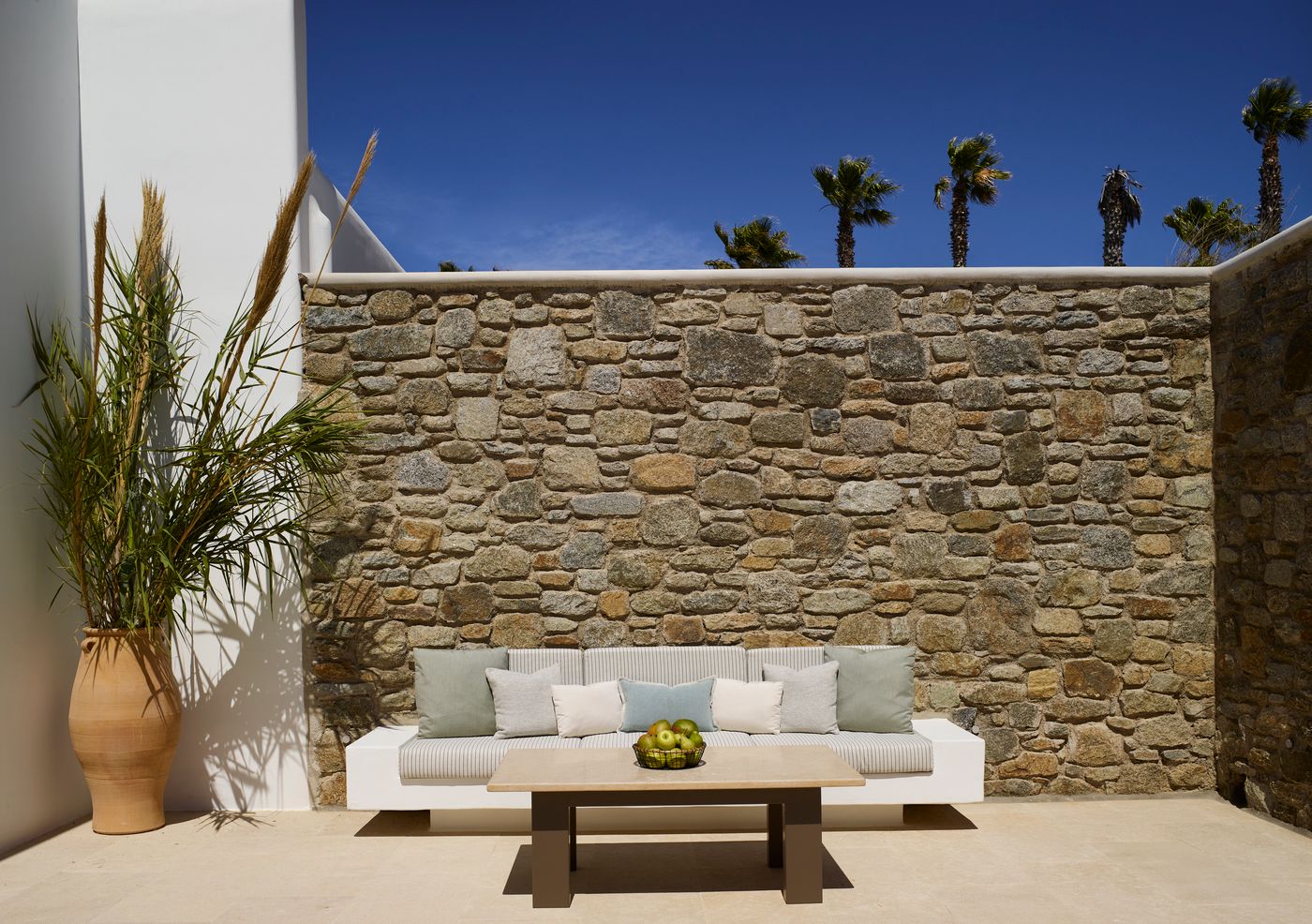 Bonzoe-Suites---Villas-Room-24