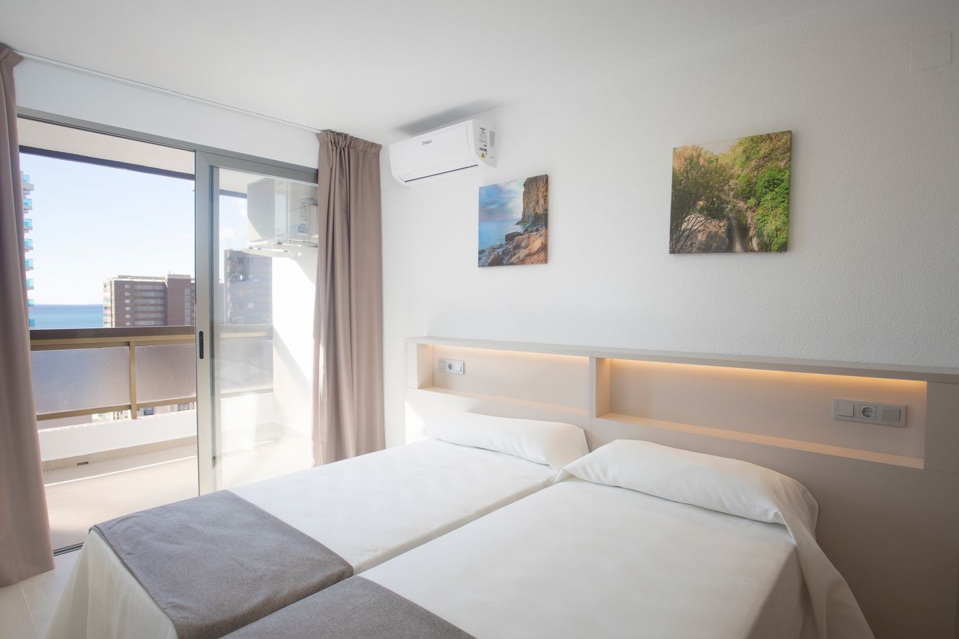 Aparthotel-BCL-Levante-Club-Room-10