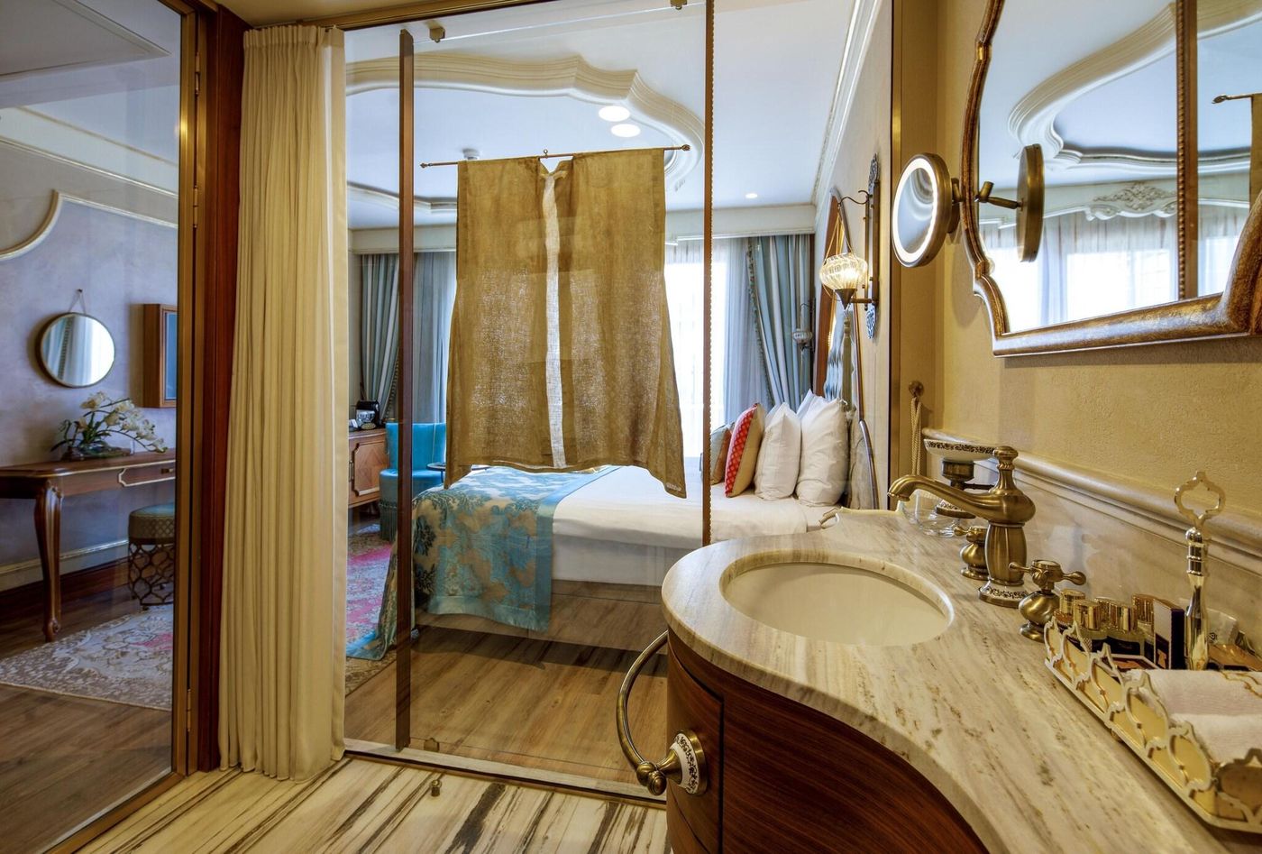 Romance-Istanbul-Hotel-Room-51