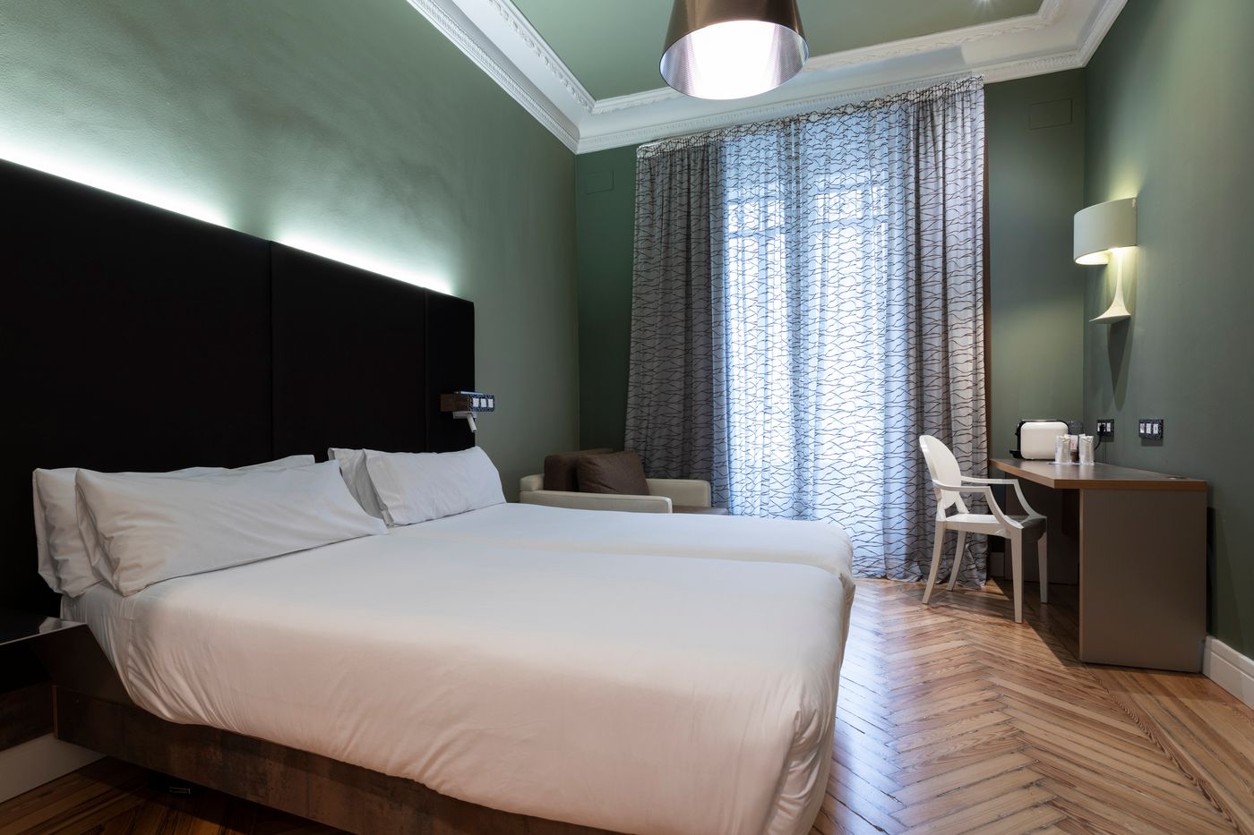 Petit-Palace-Lealtad-Plaza-Room-17
