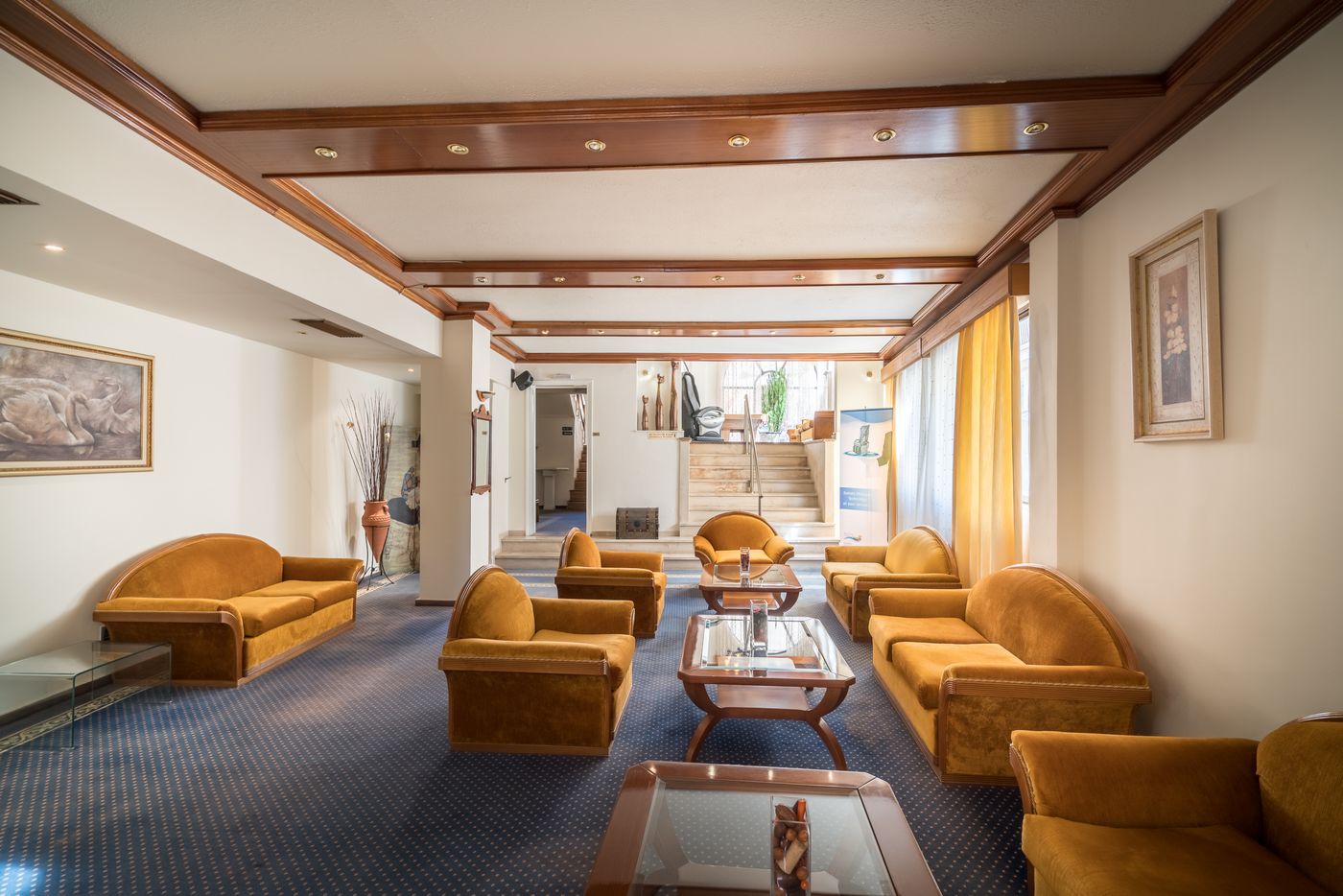 Diana-Hotel-Lobby-48