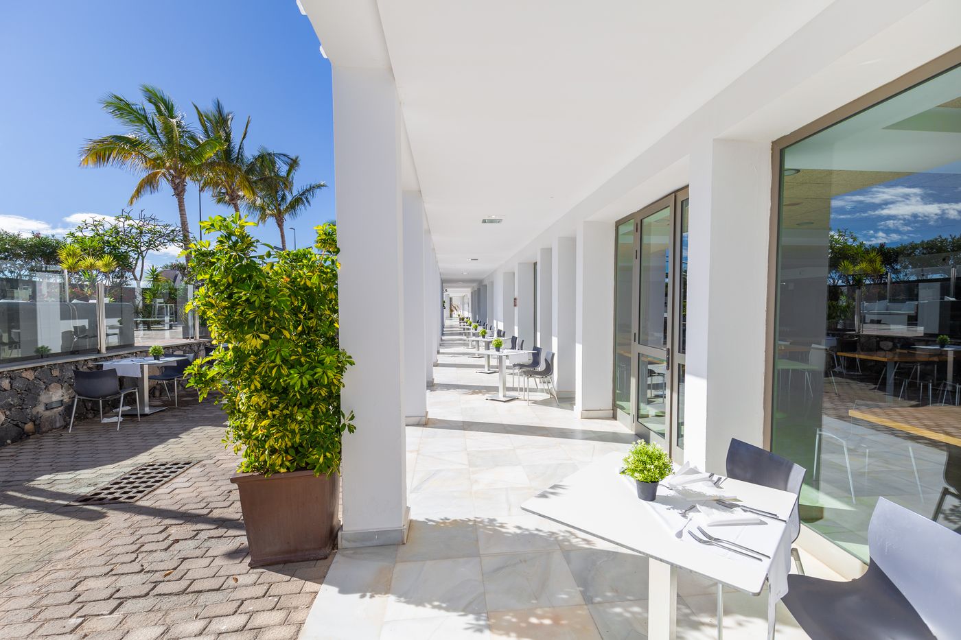 R2-Bahi-a-Design-Hotel---Spa-Wellness---Adult-Only-Restaurant-10